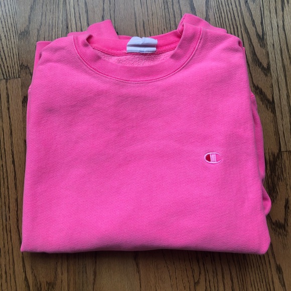 Champion Sweaters - Like new pink champion crewneck sweatshirt 💗 M